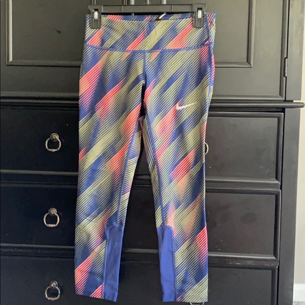 Nike dri fit Capris